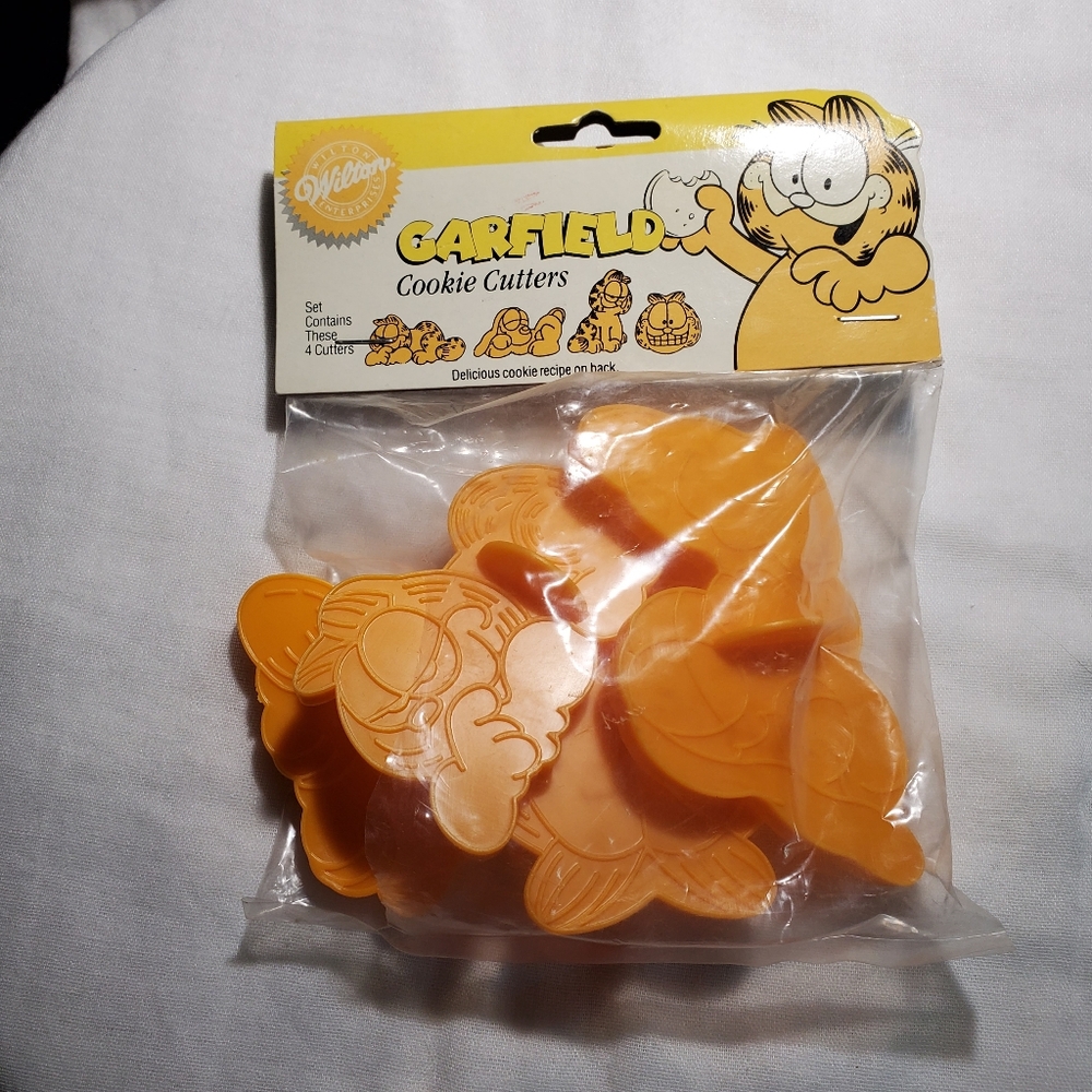 New In Package Vtg 1978 Wilton Garfield Orange Cookie Cutters